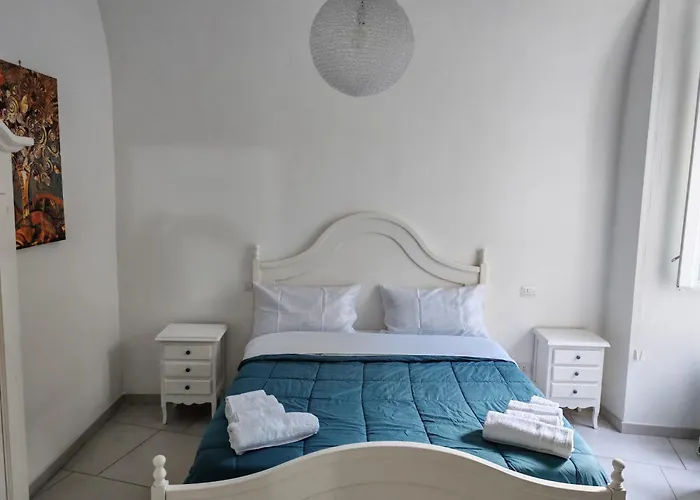 Torretta Santa Teresa - Centre - *